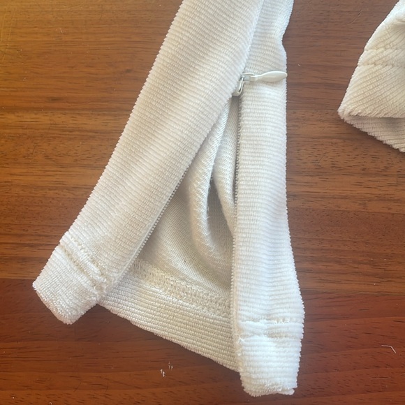 A.L.C. Ivory velour top - Picture 3 of 5